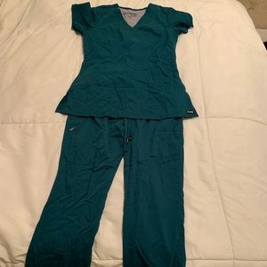 Greys anatomy hunter green scrubs